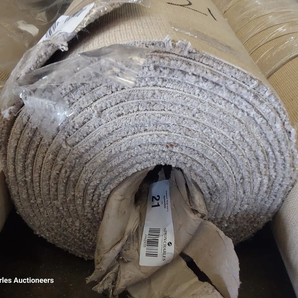 ROLL OF QUALITY NEW HARTLANDS INKBERROW CARPET APPROXIMATELY 5M × 8.5M