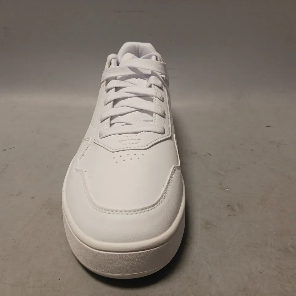 PAIR OF PUMA SHOES IN WHITE UK SIZE 12