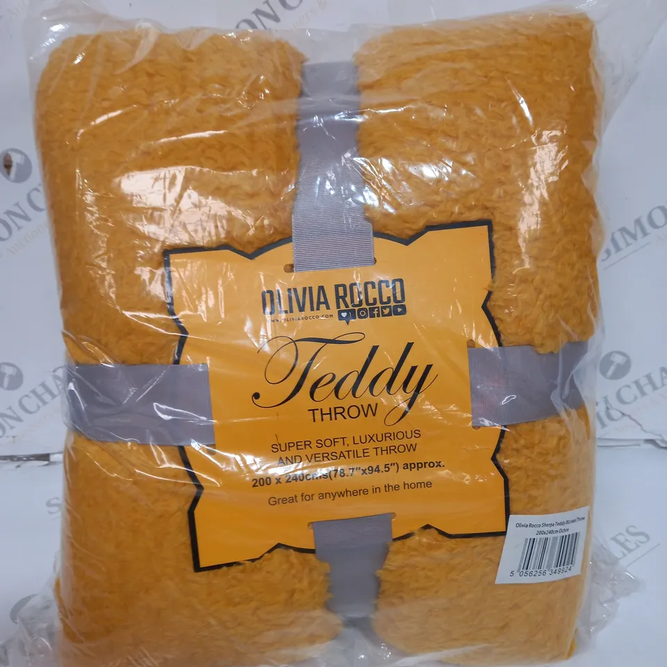 FLUFFY HUGGABLE TEDDY THROW, COSY & SNUG BLANKET IN YELLOW