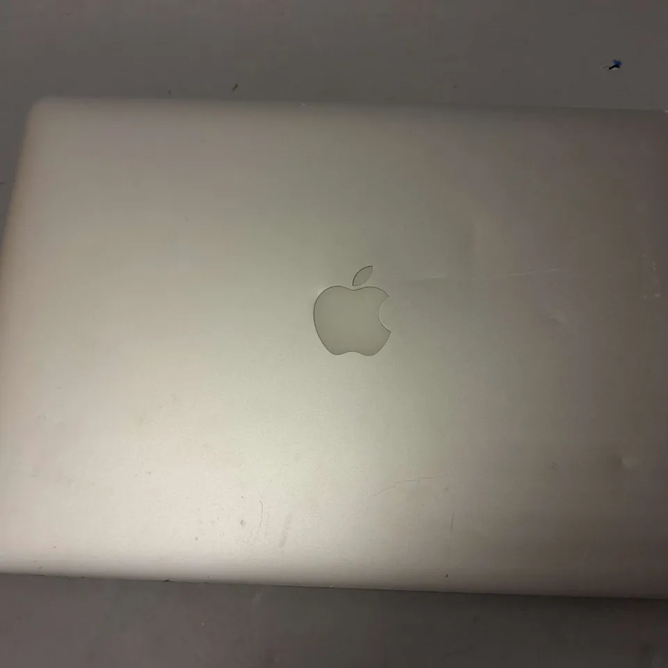 APPLE MACBOOK PRO A1398