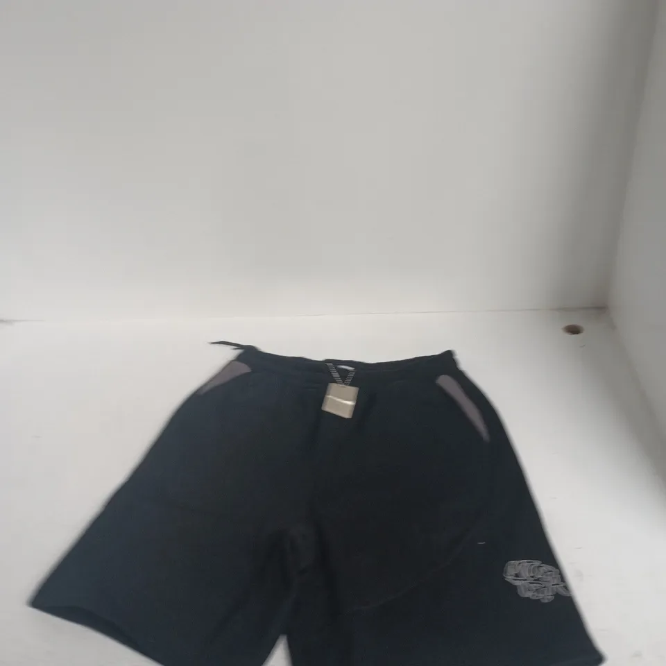 muptaa black shorts medium