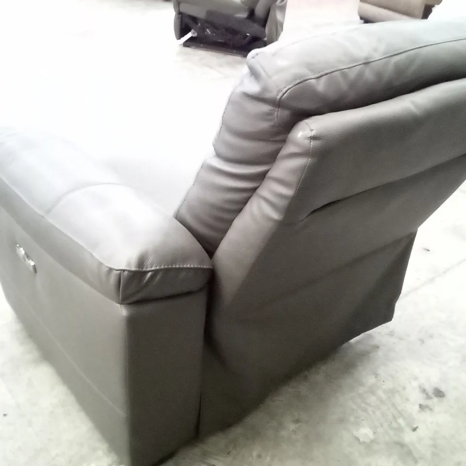 QUALITY DESIGNER DYNAMIC 3 SEATER RHF ARM 9300 BLACK