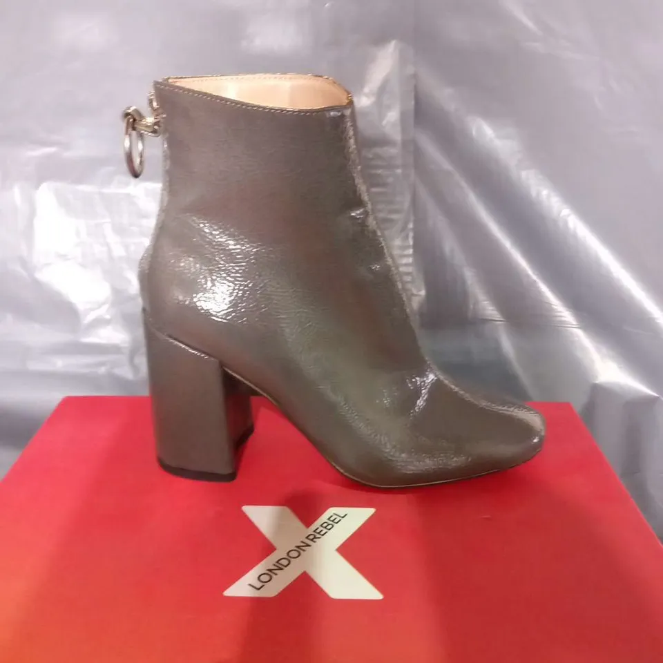 BOXED LONDON REBEL JODIE GREY ANKLE BOOTS SIZE 4