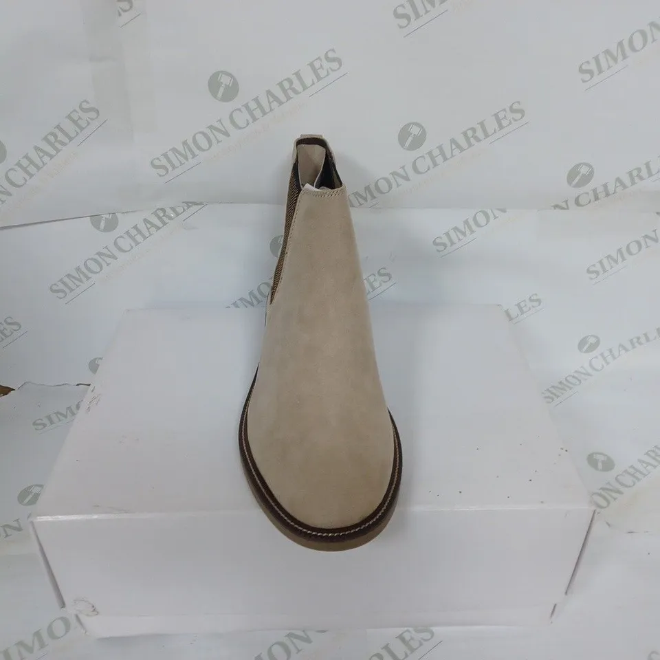 BOXED MARSH MICROSUEDE SHOES IN SAND SIZE 10