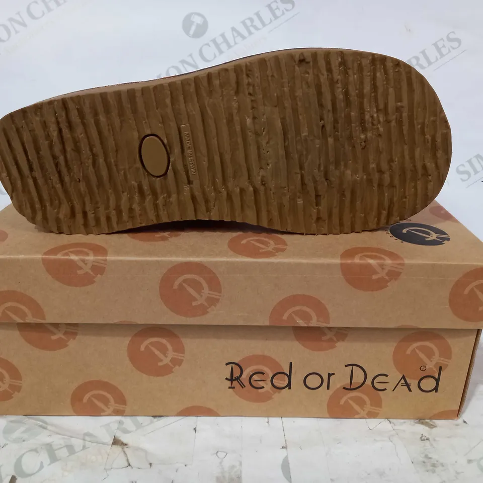 BOXED PAIR OF RED OR DEAD ZIGGY LEATHER SHOES IN BURNT SIENNA COLOUR UK SIZE 4