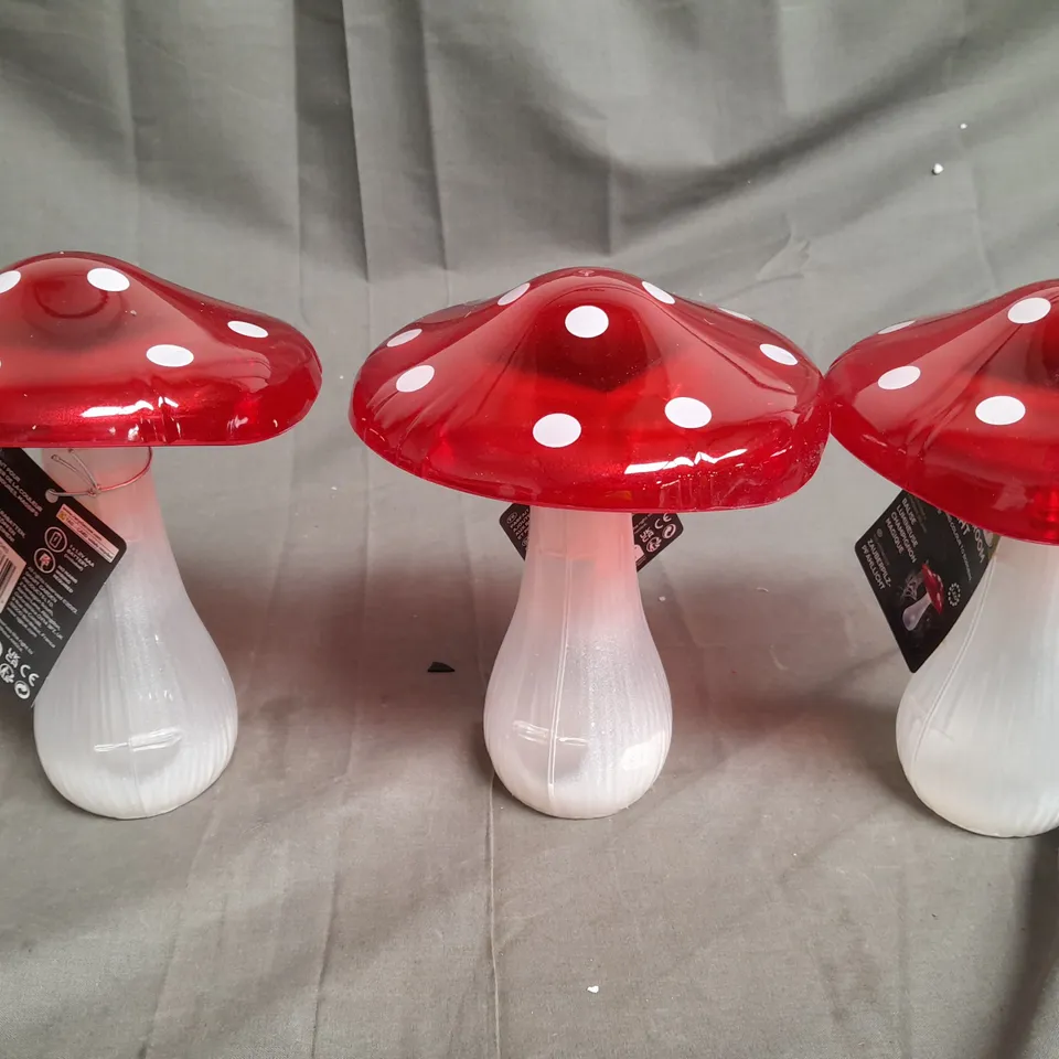 MAGIC MUSHROOM STAKE LIGHT RRP £19.99