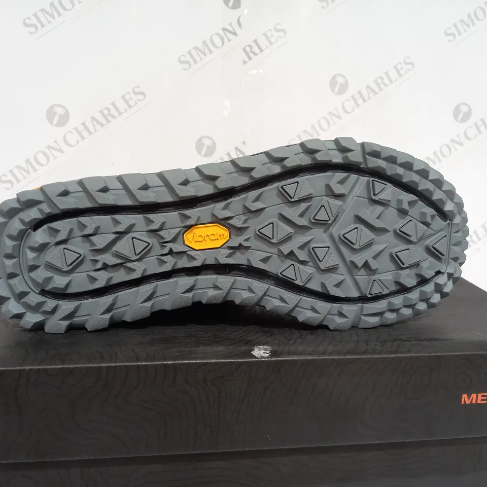 BOXED MERRELL BLACK NOIR TRAINERS - UK SIZE 9.5