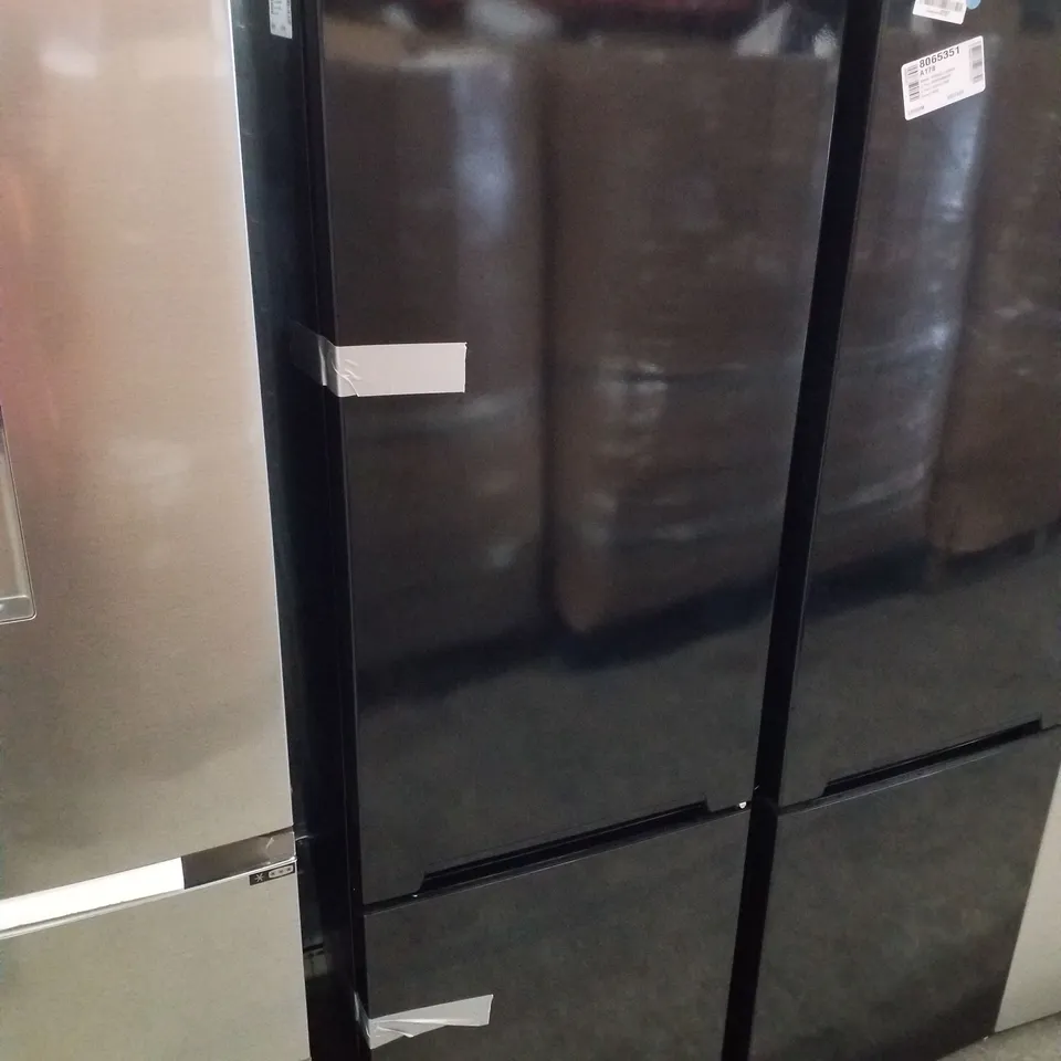 RUSSELL HOBBS FREESTANDING FRIDGE FREEZER BLACK - UNPROCESSED RAW RETURN