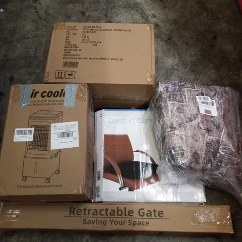 PALLET CONTAINING ASSORTED PRODUCTS INCLUDING RETRACTABLE GATE, EVAPORATIVE PURIFIER, TRUNKI RIDE-ON CHILDS SUITCASE, SEAT CUSHION & AREA RUG