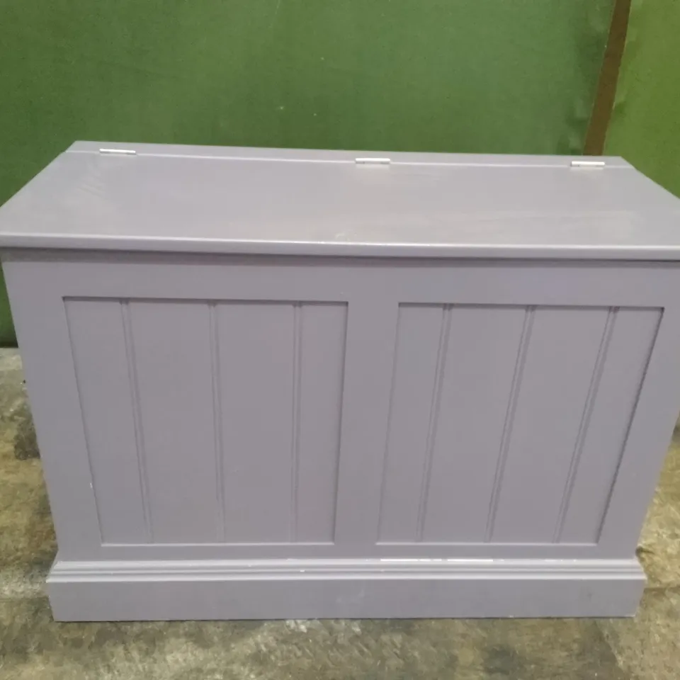 DESIGNER LAVENDER BLANKET BOX