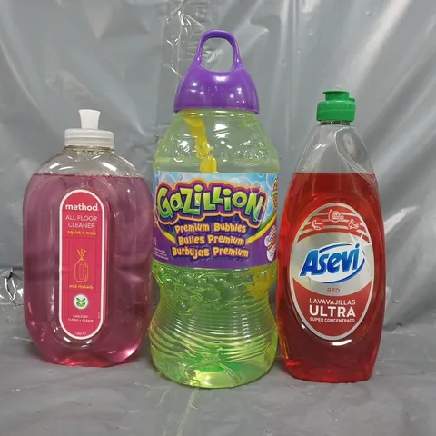 APPROXIMATELY 10 ASSORTED HOUSEHOLD ITEMS TO INCLUDE FLOOR CLEANER, GAZILLION BUBBLES, ETC - COLLECTION ONLY