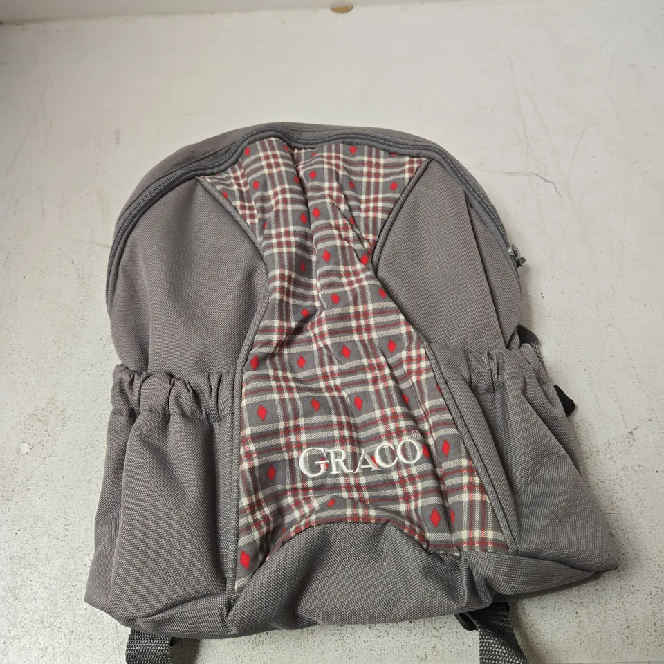 GRACO BACKPACK – GREY FABRIC WITH RED PLAID INTERIOR