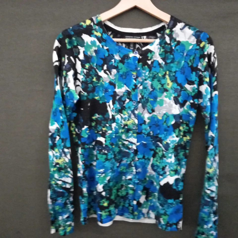 ADRIENNE VITTADINI MERINO WOOL TOP IN FLORAL PATTERN IN BLUE/BLACK/GREEN - UK SMALL