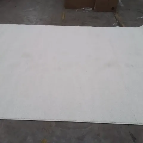 QUALITY DESIGNER AREA RUG // APPROX SIZE: 200 X 300 cm