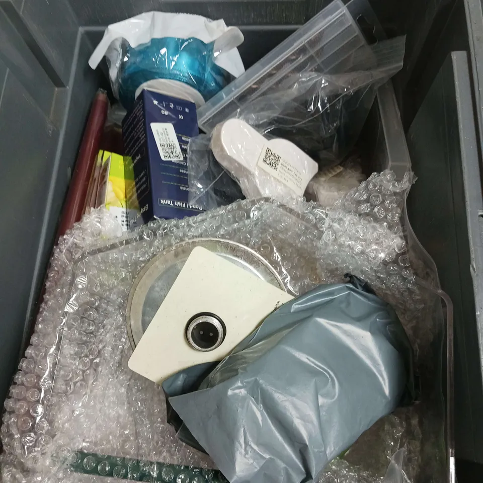 APPROXIMATELY 15 ASSORTED HOUSEHOLD ITEMS TO INCLUDE - FUNEPOXY RESIN PART A - THE PALM CENTRE BAMBOO GROWTH FUEL - AIR UP PODS - ETC - COLLECTION ONLY