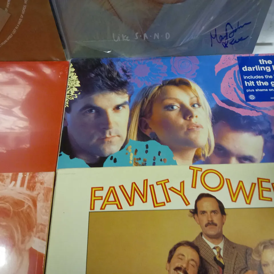 LOT OF 10 ASSORTED VINYLS TO INCLUDE MORNING WALKING CLUB, THE CIRCLING SUN AND THE DARLING BUDS