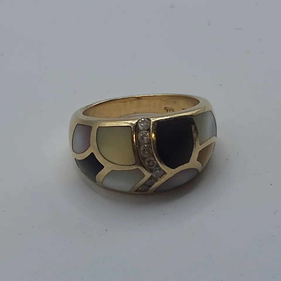 GOLD TONE RING WITH SET STONES - MARKED
