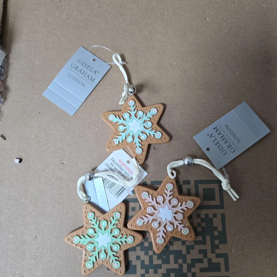 BOX OF GISELA GRAHAM SMALL FESTIVE STAR DECORATIONS 