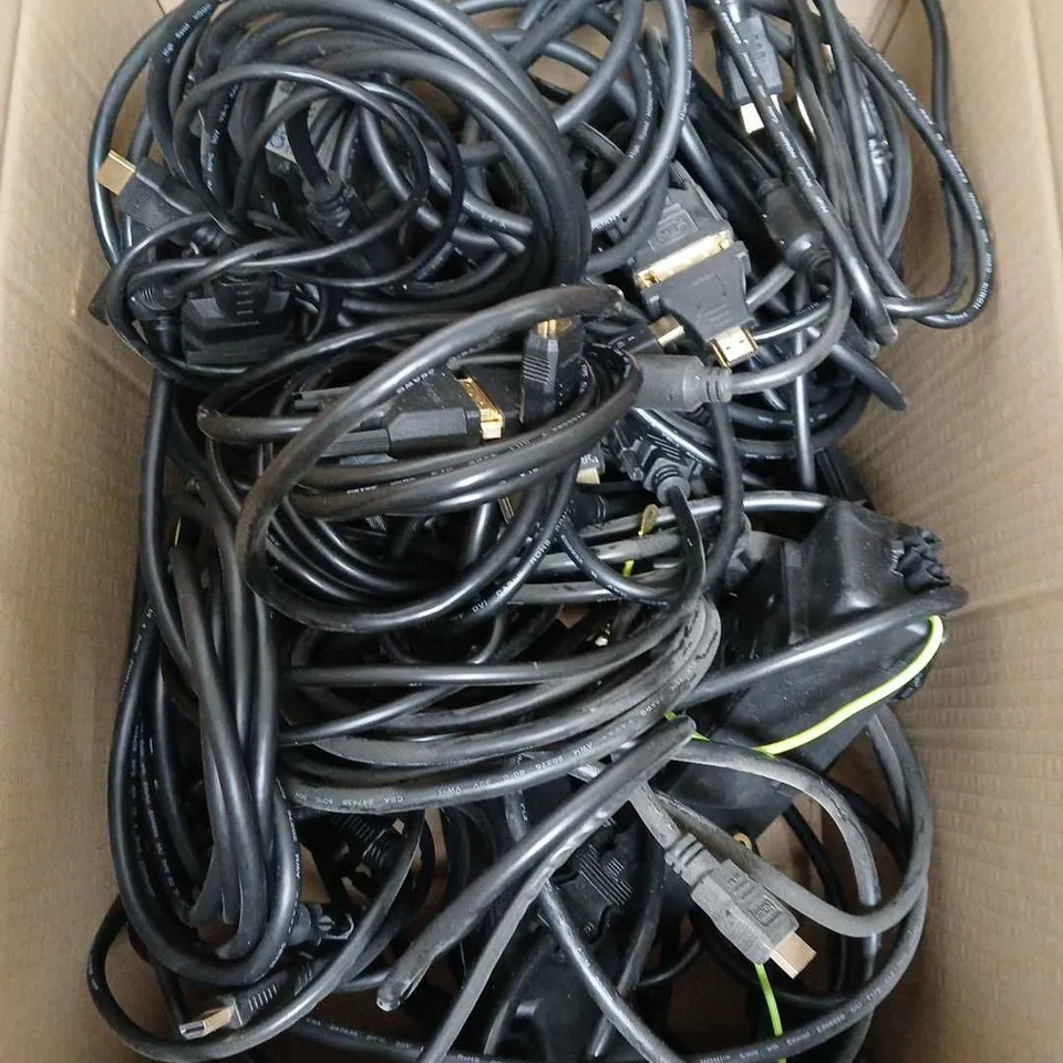 APPROXIMATELY 30 ASSORTED POWER & A/V CABLES 