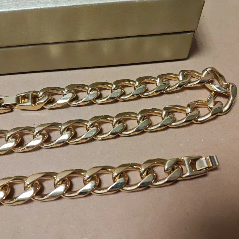 GOLD TONE NECKLACE AND BRACELET SET