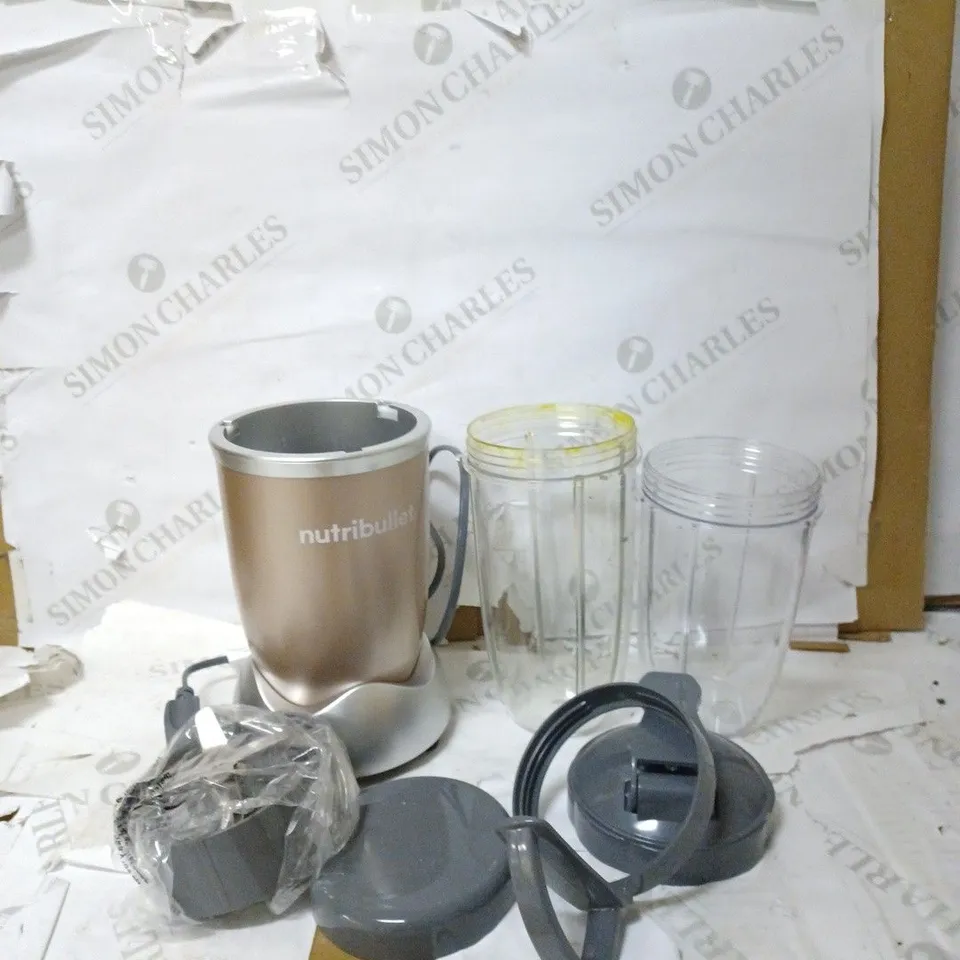 NUTRIBULLET 900W BLENDER CHAMPAGNE MULTI-FUNCTION SMOOTHIE MAKER