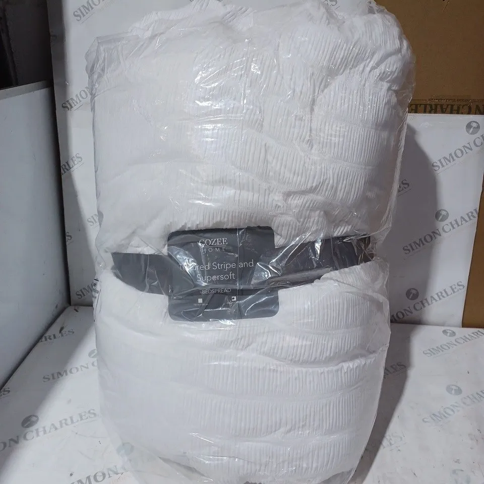 COZEE HOME TEXTURED STRIPE AND SUPERSOFT BEDSPREAD 