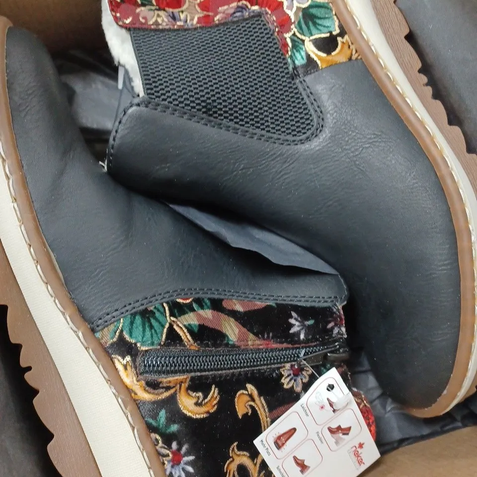 BOXED RIEKER CHELSEA BOOTS, NAVY - SIZE 6