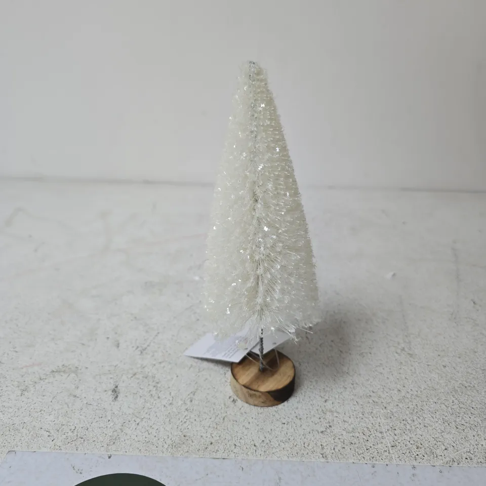 BOX OF APPROXIMATELY 12 GISELA GRAHAM LONDON WHITE BOTTLEBRUSH CHRISTMAS TREE, ON A WOODEN BASE