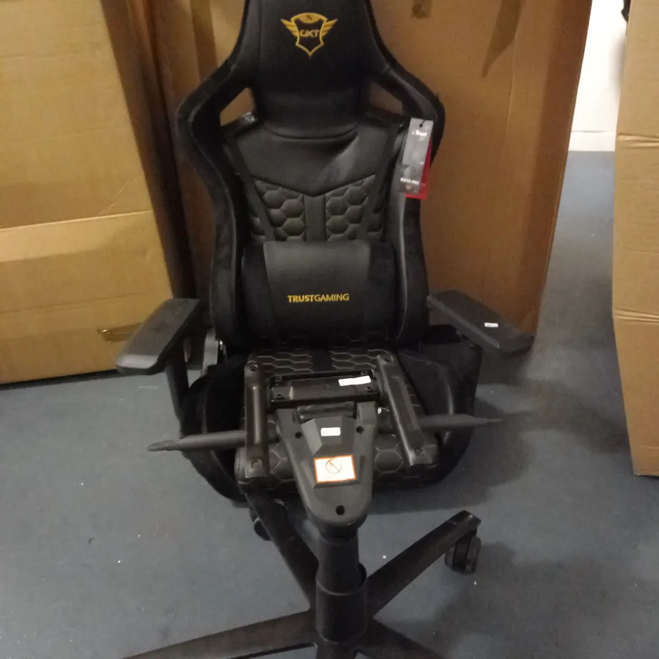 TRUST GAMING RESTO PRO IN BLACK & GOLD - COLLECTION ONLY