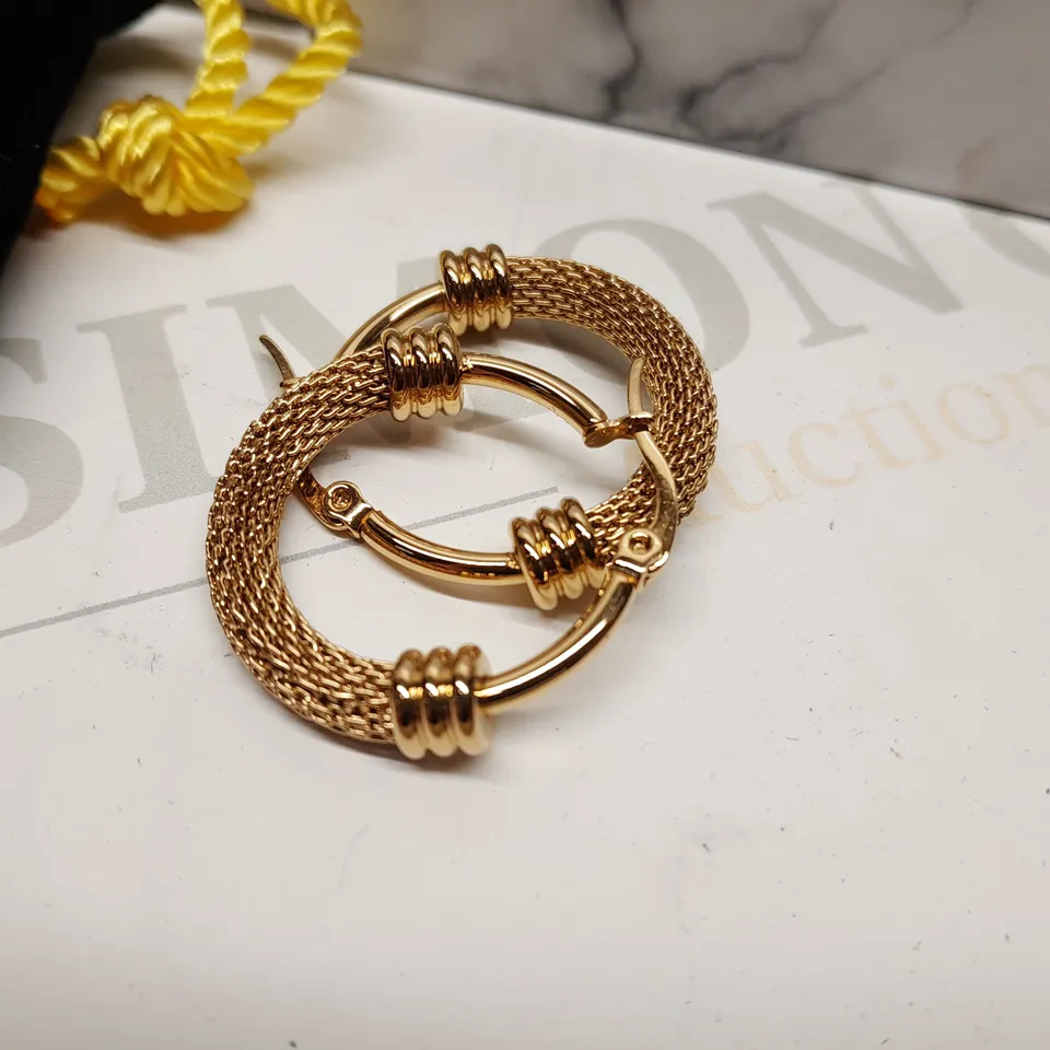 NINE PAIRS OF BRAND NEW BOXED YUMAY EARRINGS