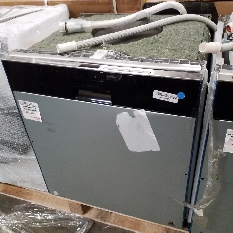 BOSCH SERIES 4 SMV4HVX38G DISHWASHER - UNPROCESSED RAW RETURN