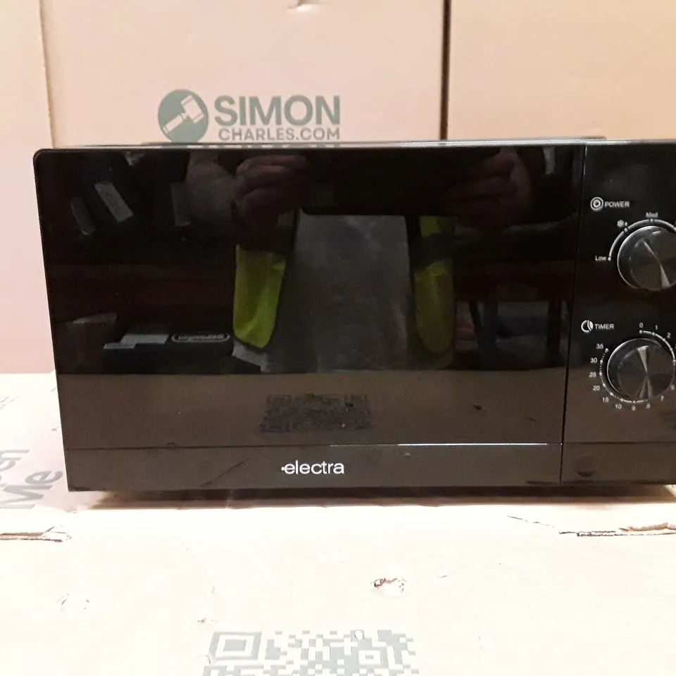 BOXED LEE TRAY MICROWAVE OVEN MWSM20LB