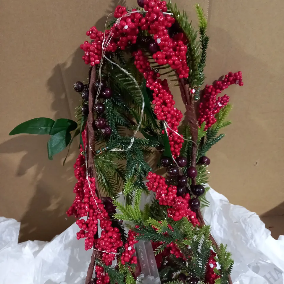 HOME REFLECTIONS 135CM PRELIT BERRY GARLAND RED