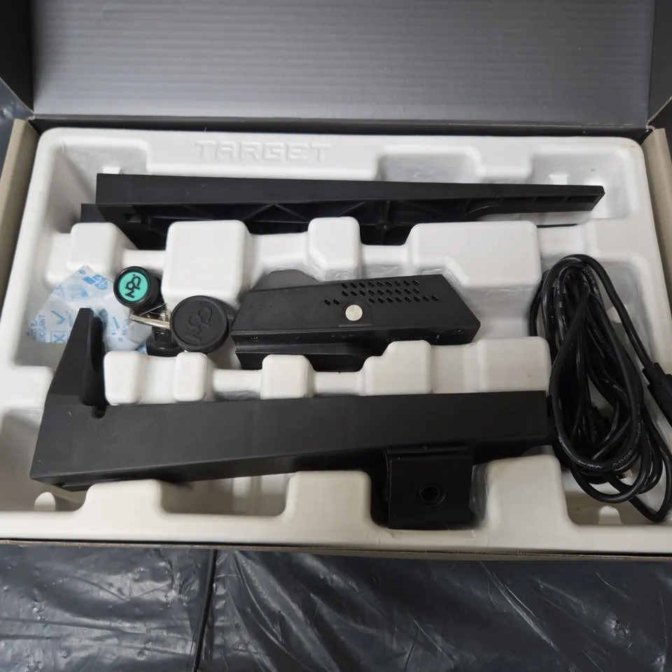 BOXED TARGET VIRT CAMERA DARTS 