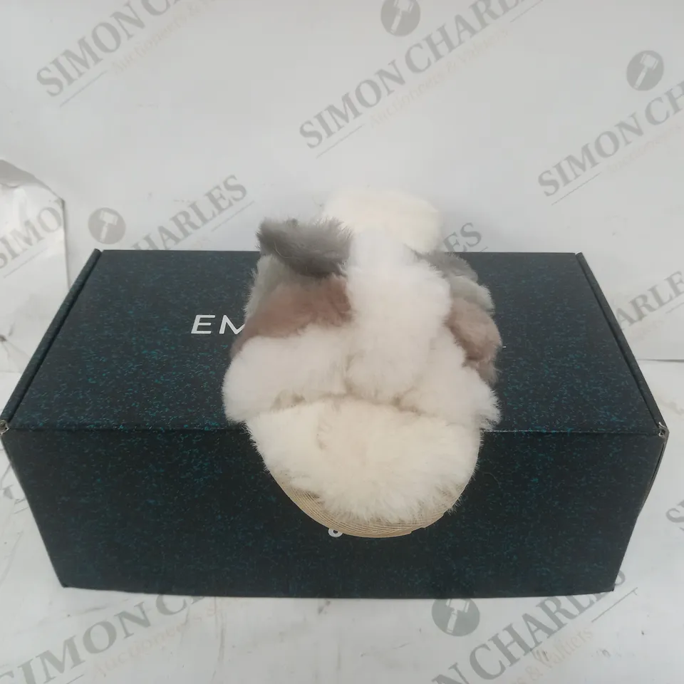 EMU AUSTRALIA BLUSH TAM SANDLA SIZE 6