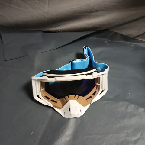 NAFEIB WHITE-FRAME SKI GOGGLES WITH BLUE ELASTIC STRAP