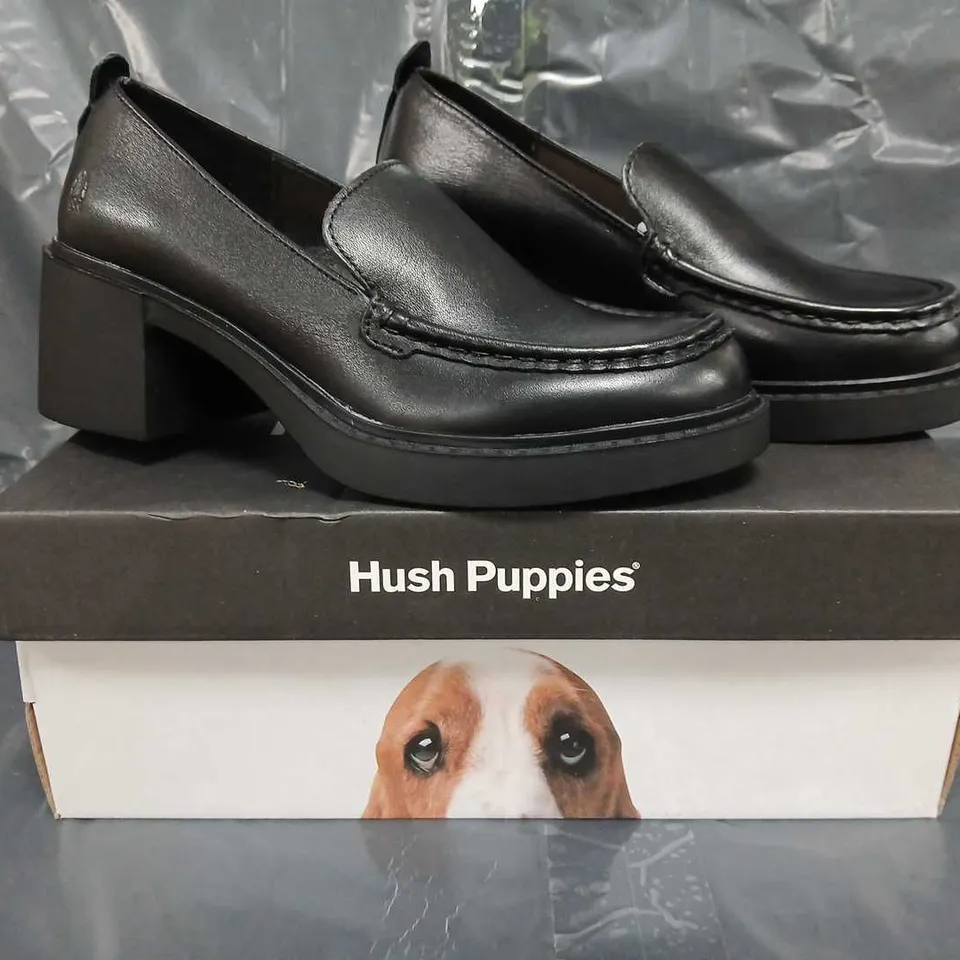 BOXED PAIR OF HUSH PUPPIES ADELAIDE SHOES IN BLACK SIZE UK 4