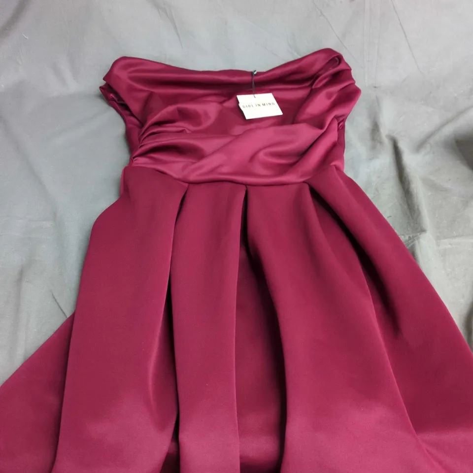 MAGENTA SATIN STRAPLESS EVENING DRESS SIZE 14