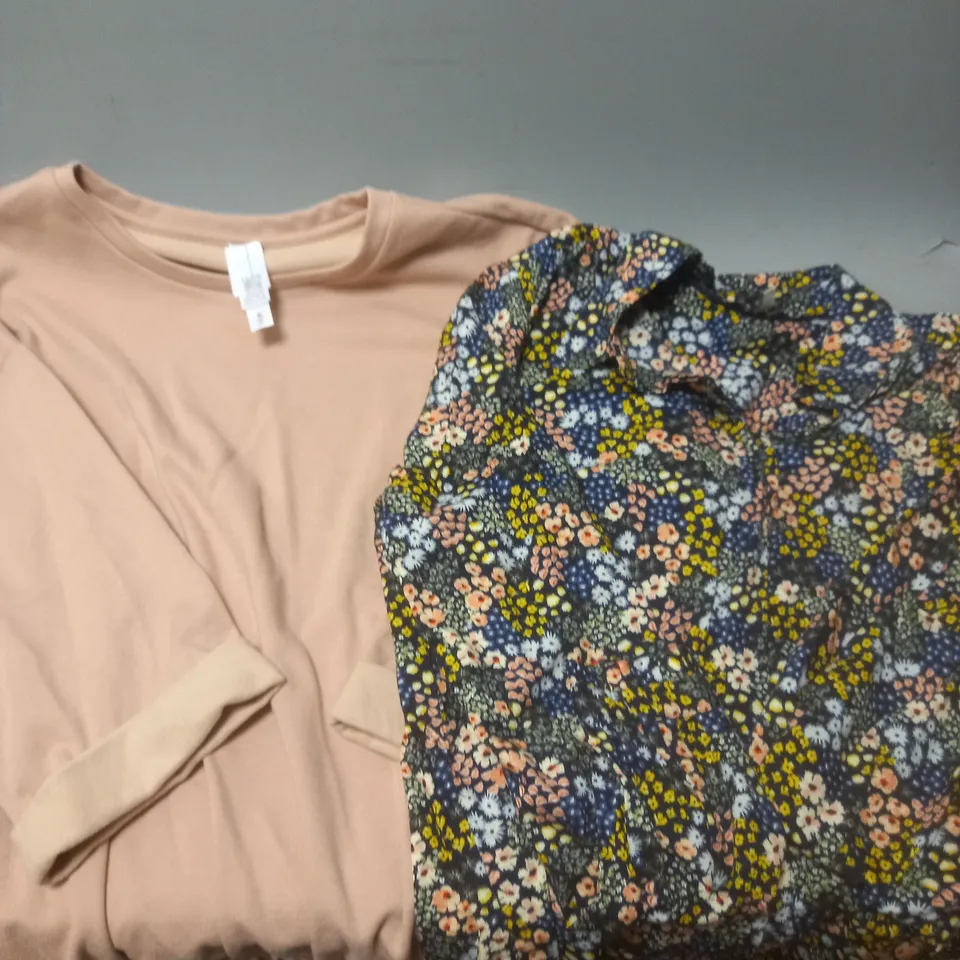 APPROXIMATELY 10 LADIES CLOTHING ITEMS . ASSORTED COLOURS, SIZES AND STYLES