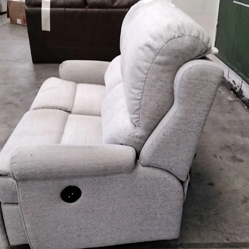 QUALITY BRITISH DESIGNER G PLAN MANUFACTURED NEWMARKET 2 SEATER ELECTRIC RECLINER DBL SOFA - CHEVRON MIST FABRIC