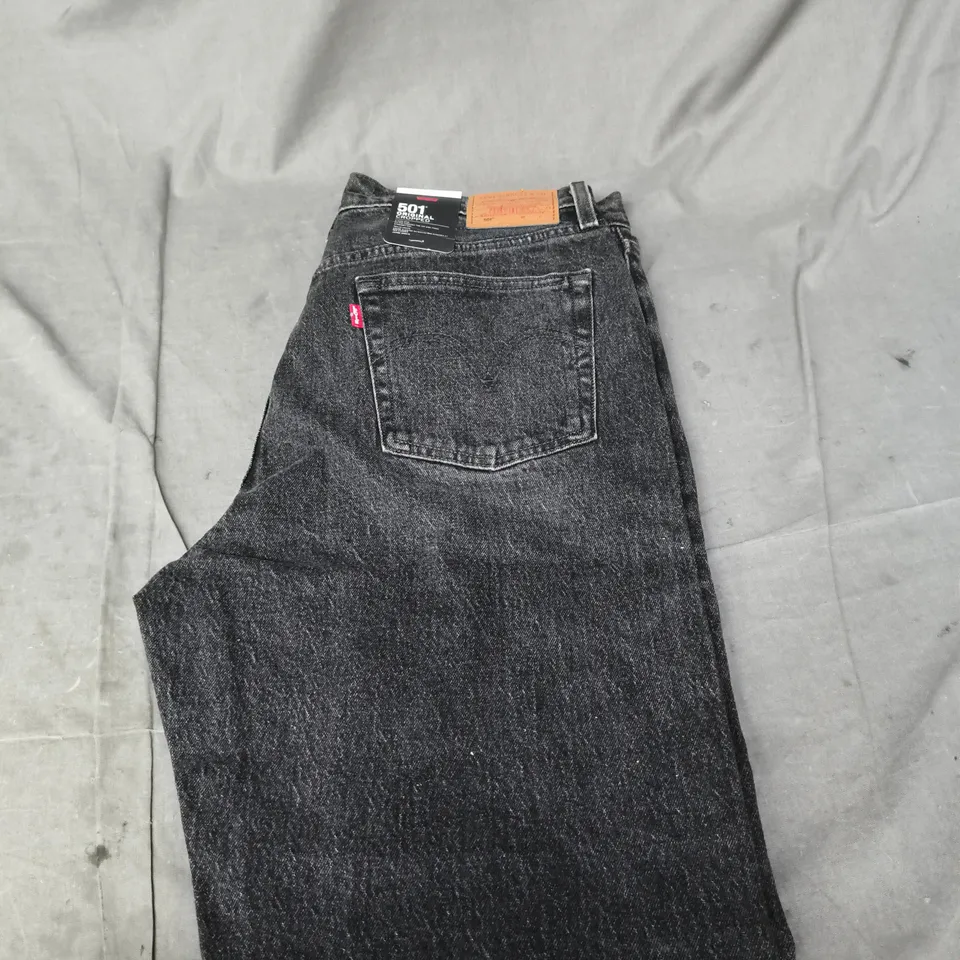 LEVI'S 501 ORIGINAL CROPPED JEANS – BLACK WASH