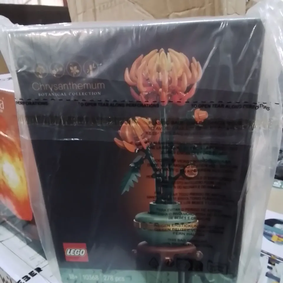 BOXED LEGO CHRYSANTHEMUM BOTANICAL COLLECTION - 10368