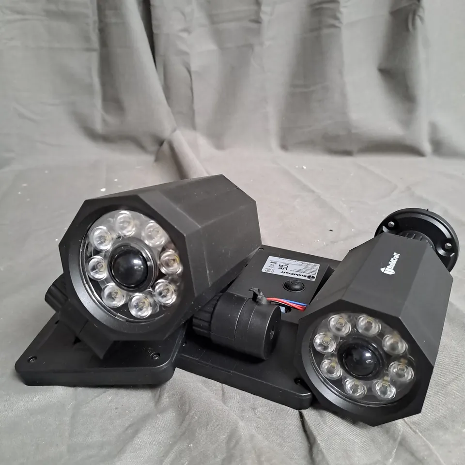 OUTLET BUILDCRAFT SET OF 2 SOLAR SENSOR LIGHTS WITH STAKES