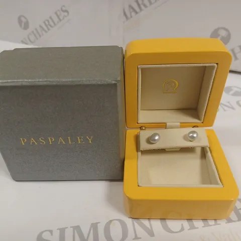 BOXED PAIR OF PASPALEY PEARL EARRINGS