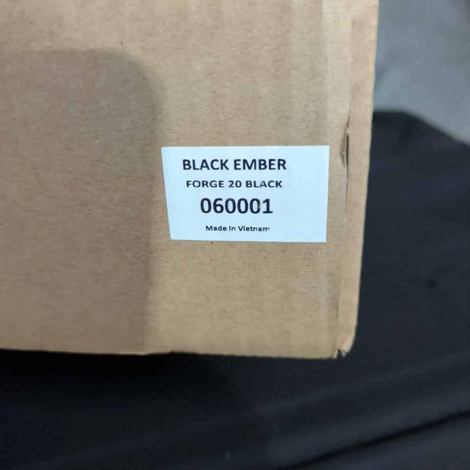 BLACK EMBER FORGE 20 LAPTOP BACKPACK – BLACK (BOXED)