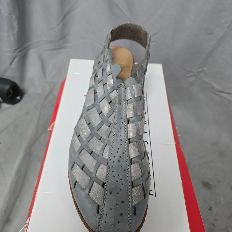 RIEKER ANTISTRESS WOMEN’S WOVEN CUT-OUT SANDALS – GREY/BLUE, BOXED SIZE EU 41