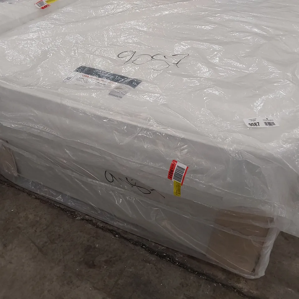 BAGGED 4'6" DOUBLE DIVAN BED, COMPRISING SILENTNIGHT 1200 POCKET MEMORY MATTRESS & DRAWER BASE