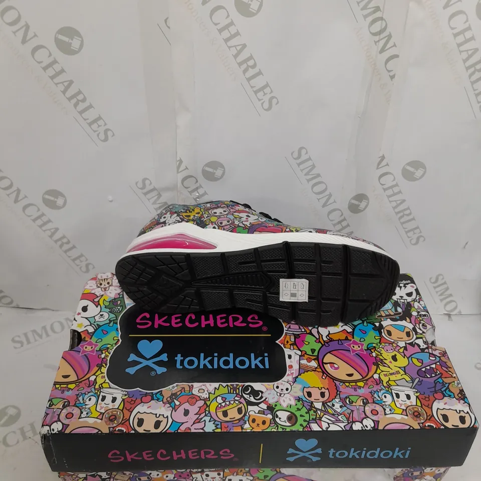 BOXED PAIR OF SKETCHERS TOKIDOKI SIZE 3.5 TRAINER 