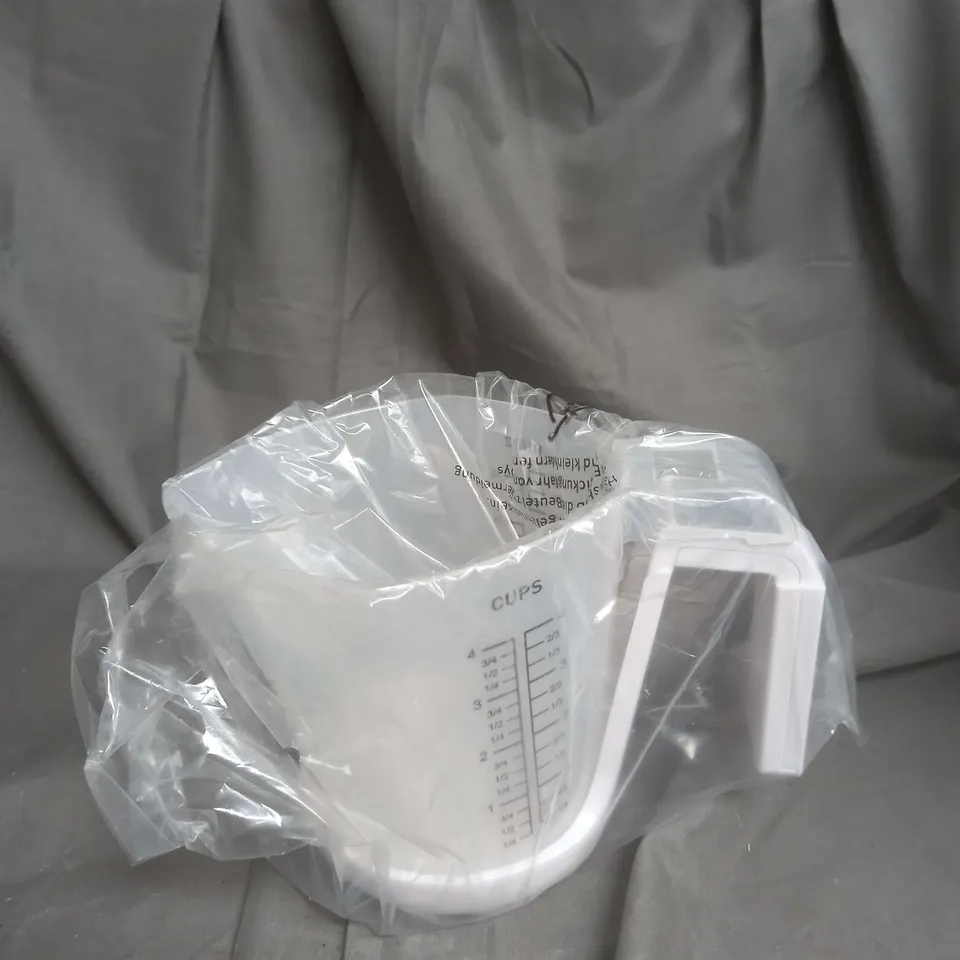 BOXED COOKS ESSENTIAL MEASUREING JUG