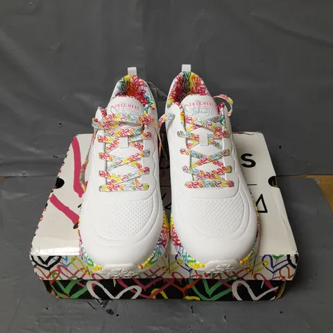 SKECHERS X GOLD CROWN TRAINERS - WHITE/MULTI - SIZE 8